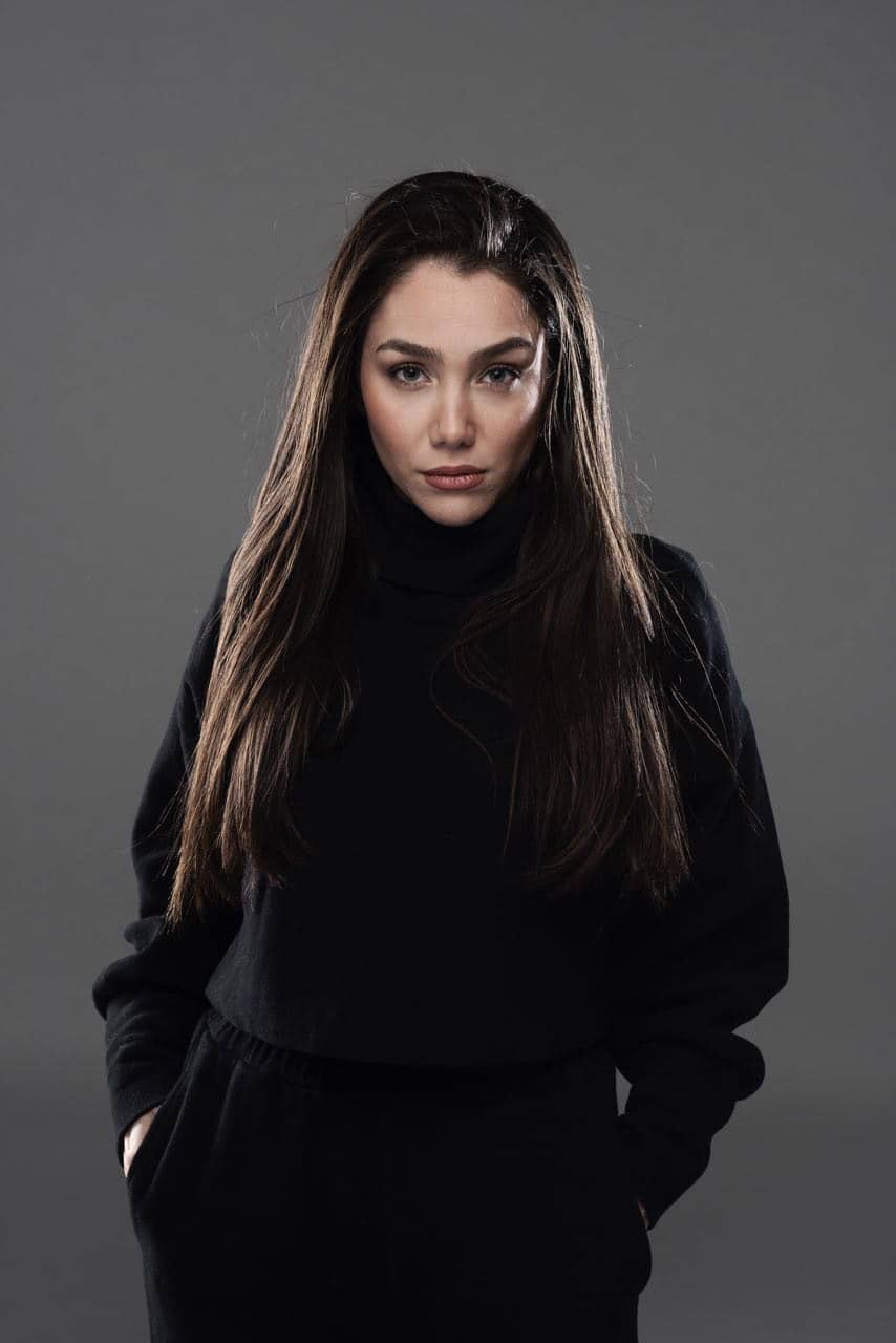 Asal Rastgou - The Makeup Artist Who Breathes Life into Fashion