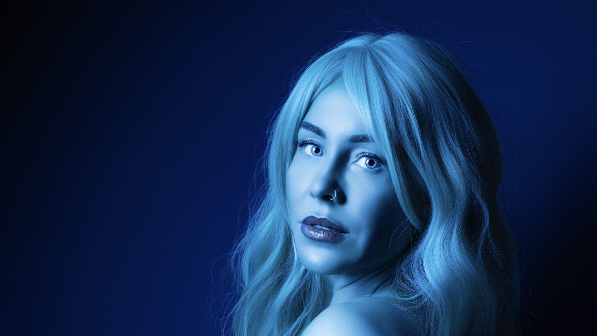 Mandy Davies – Return To The Spotlight