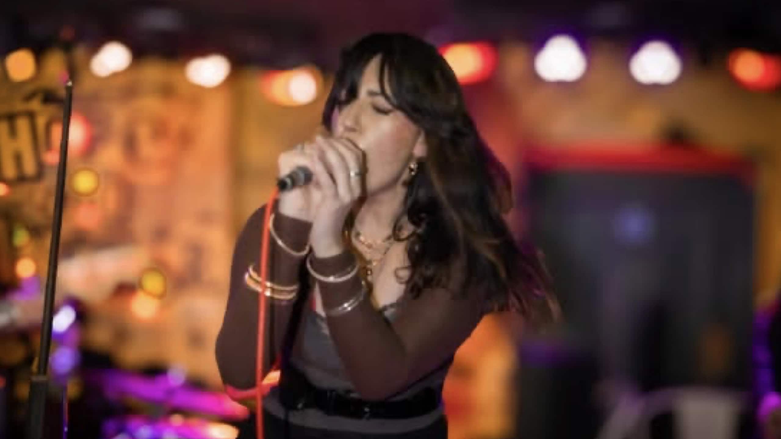 Helen King – Echoes on Upper Street